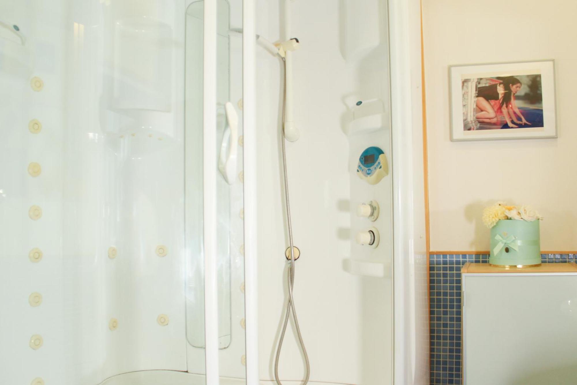 Apartament Metro Amedeo - Stanza Privata Con Vasca Idromassaggio Neapol Zewnętrze zdjęcie